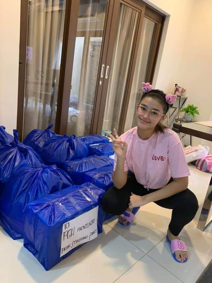 PROTECTLIZASOB1's tweet photo. @JynLibres @AndresJaymie @Yadni51136816 @lizasoberano @_kiatakahashi Yes I know and I love my girl😘 https://t.co/fKhmMyISGx