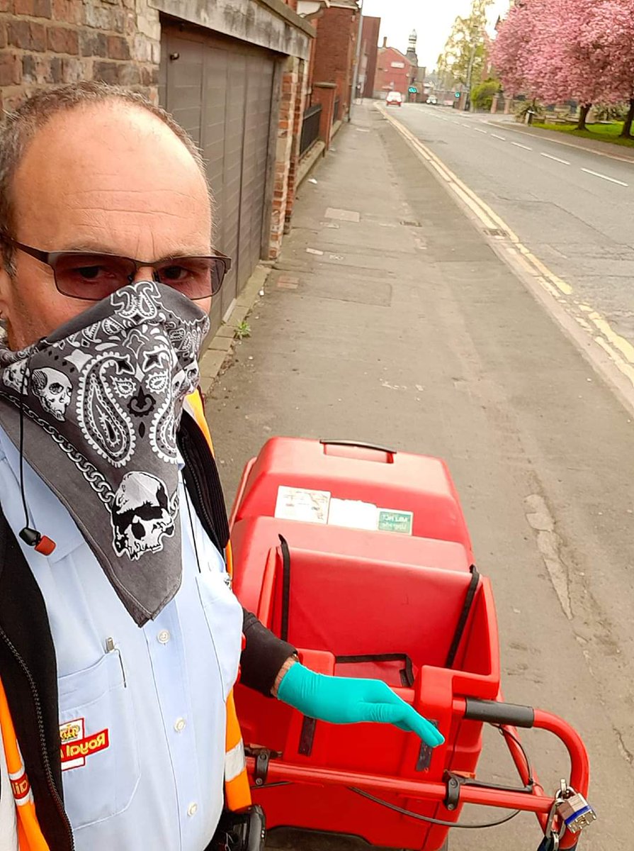 mattabbottpoet's tweet image. My dad has just posted this to FB with the caption "Expendable Me" and it broke my heart. I know this is naff but can you please RT this, so I can show him people's appreciation? The number of letters, parcels he handles every day, the doors he knocks on, etc. 🙏🏻 #keyworkers