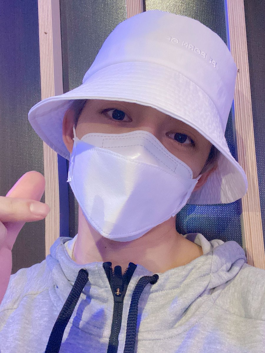☆ day 102 ☆seungcheol selfie!! seungcheol silver!!! what a blessed day