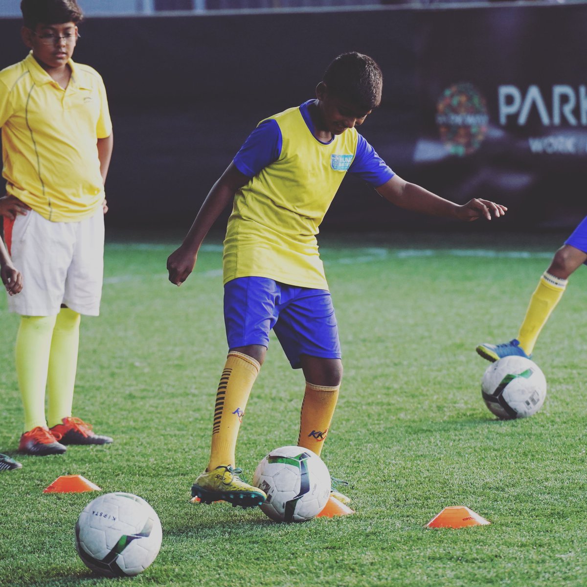KBYoungBlasters's tweet image. Happy feet ⚽👣
#YoungBlasters #YennumYellow
#Championsinthemaking