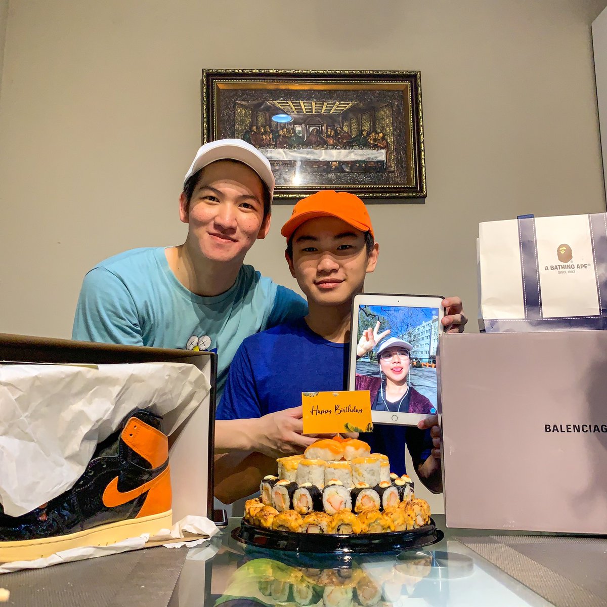 lofedo's tweet photo. Have a blessed 15th birthday my dear @kevinraynando1 👨‍👧‍👦(-@bieberfanindoo on distance🥺) https://t.co/hwbZqh56Nh