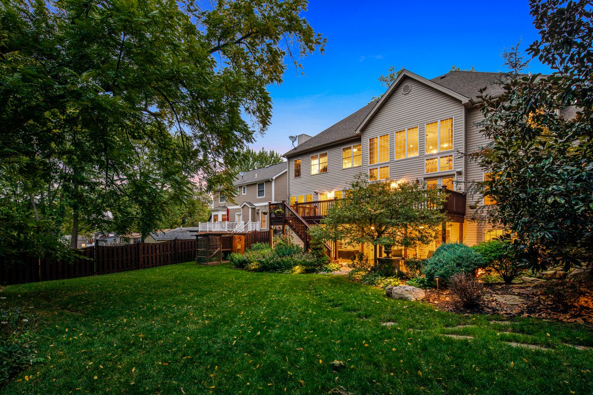 editing_estate's tweet photo. Twilight Photo for Real Estate https://t.co/g7dXevzE9n