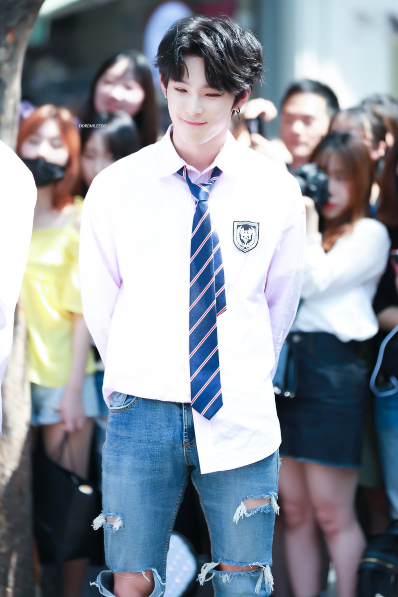HQ and preview, becouse we deserve every version of this smile