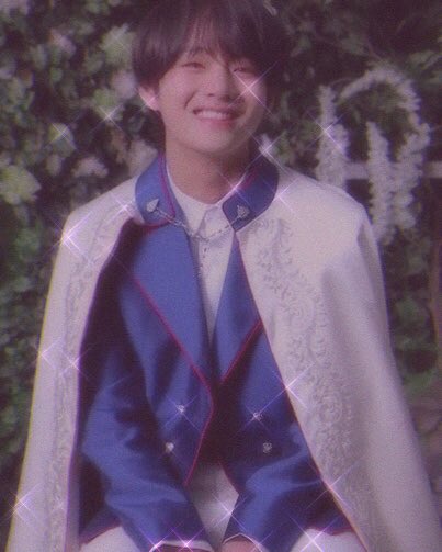 jkguaperas's tweet photo. taehyung as howl of moving castle; a necessary thread 🤍 https://t.co/6XxuMztav5