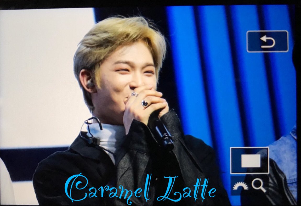HQ and preview, becouse we deserve every version of this smile