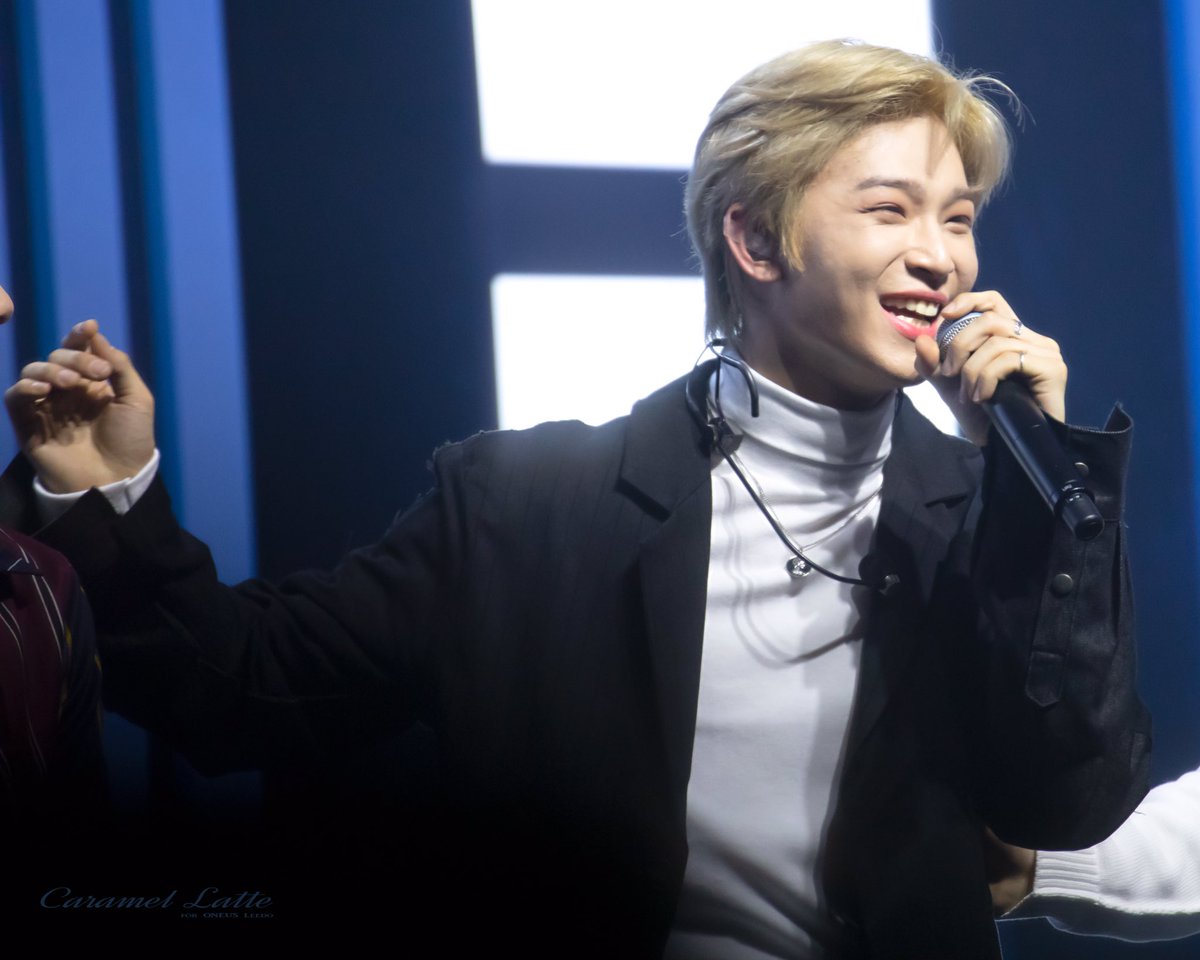HQ and preview, becouse we deserve every version of this smile