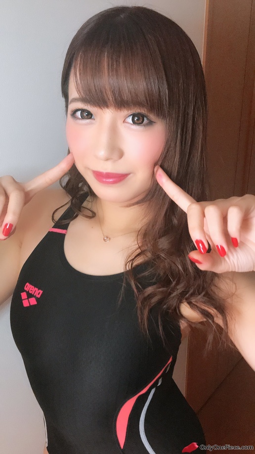 OnlyOnePieceCom's tweet photo. https://t.co/gM1moGYJgb #swimsuit #onepieceswimsuit #badeanzug #maillotdebain #swimwear #Arena #black https://t.co/QfNuf5WLx9