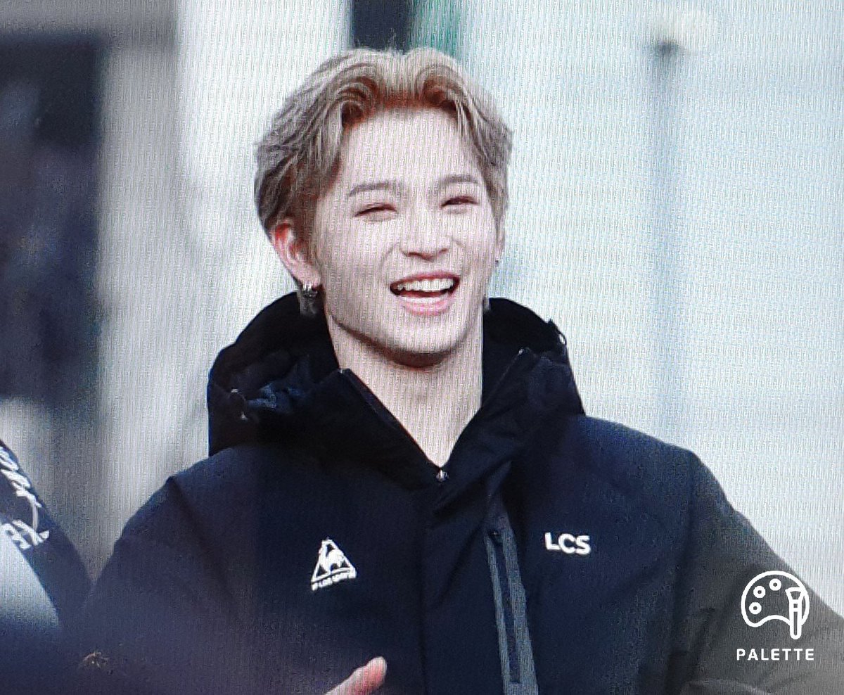 HQ and preview, becouse we deserve every version of this smile
