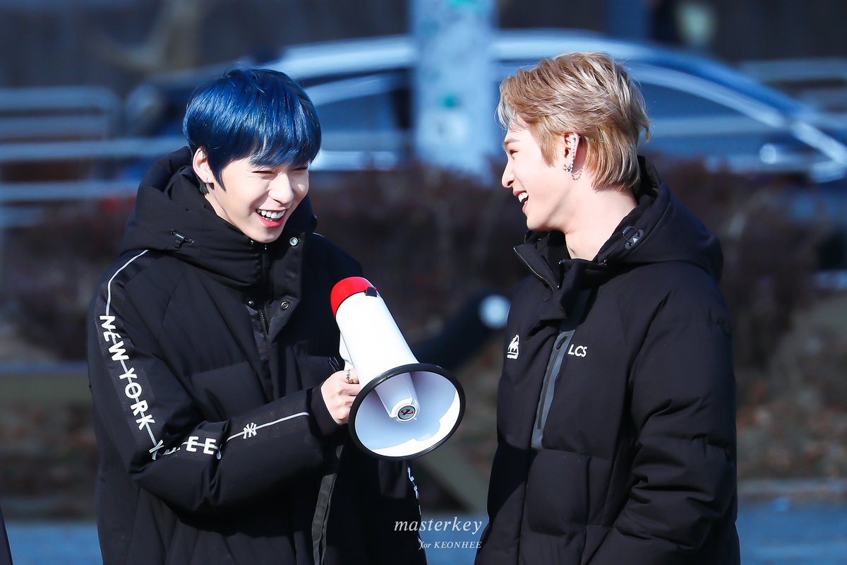 HQ and preview, becouse we deserve every version of this smile