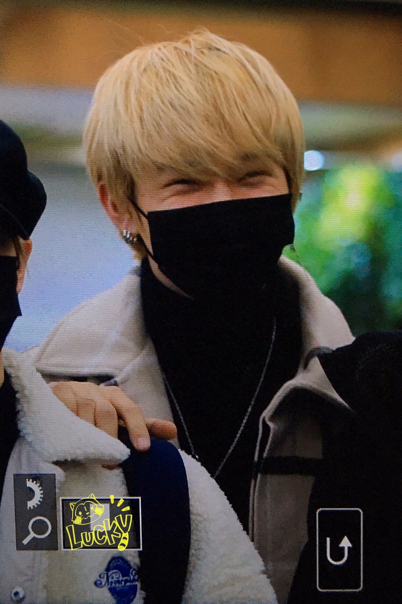 HQ and preview, becouse we deserve every version of this smile