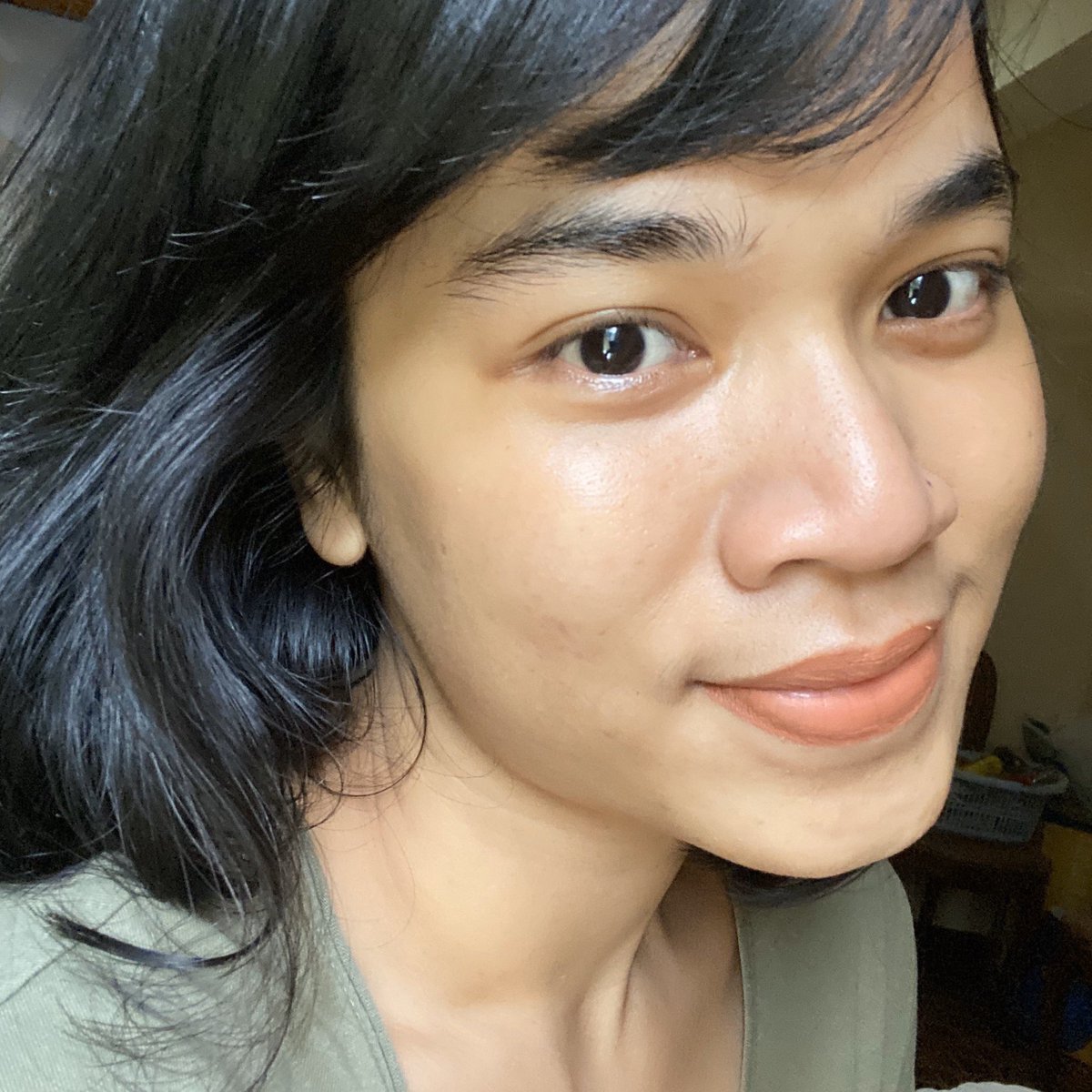 niluhhhhhh's tweet photo. Buat yg capek gonta-ganti skincare, tapi komuk masih gitu-gitu aja, nih aku kasih tau rahasianya. My from this to this hanya dengan ES BATU!❄️❄️❄️ https://t.co/PC0xkSVN6w