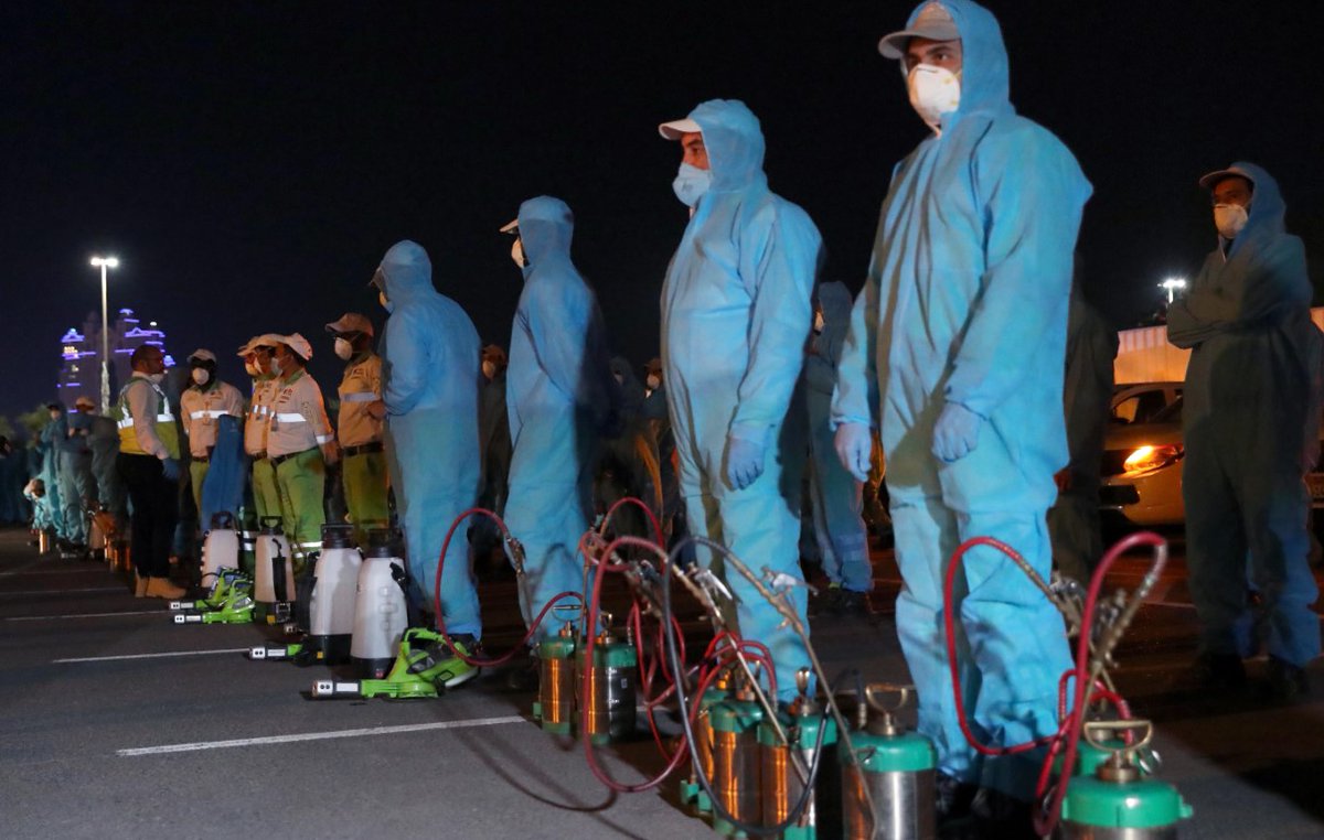 WAMNEWS_ENG's tweet photo. #UAE volunteers united against #Coronavirus
#FrontLineHeroes 
#WamNews
https://t.co/YAAlkc5zKA https://t.co/Mm9ONOsvbV