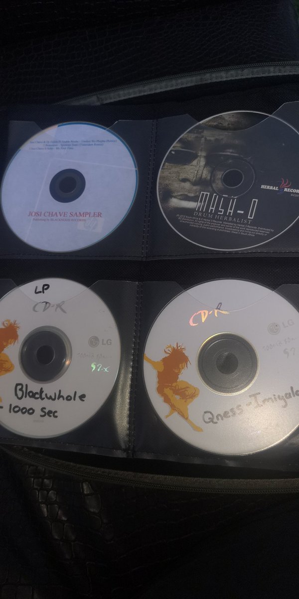 DJAnkletap's tweet photo. I think I'm just going to leave the usbs at home today... Let's go Old school Mos? #YTKO32HourFest https://t.co/Bf0IuCPNA9