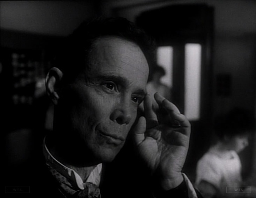 Joel Grey is now 88 years old, happy birthday! Do you know this movie? 5 min to answer! 