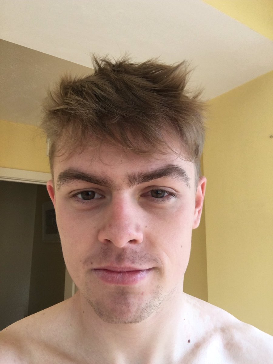 andrewjackv's tweet photo. Week 4 of Quarantine....I decided to become an egg🥚 https://t.co/L0SLsi55gt