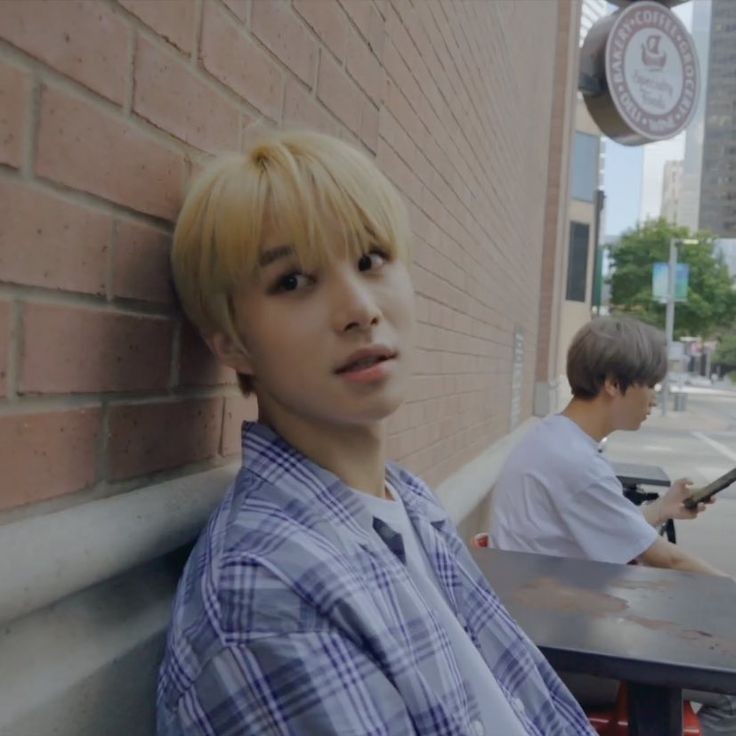 jungwoo handsome