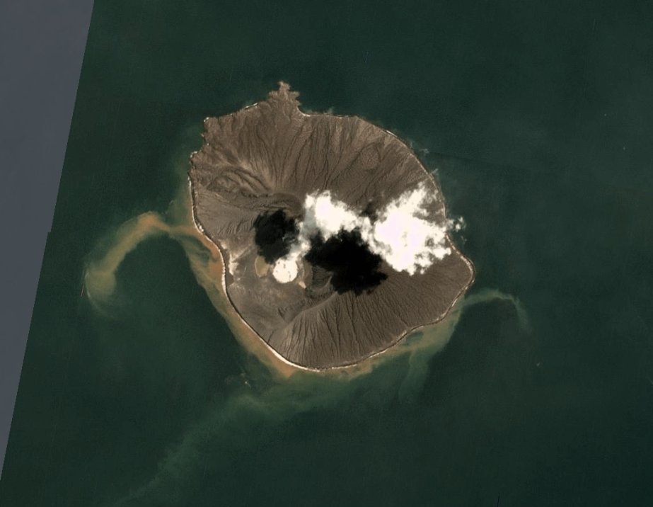 Hi Twitter, a reminder that this is what Krakatau (not Krakatoa, that's the wrong spelling) looks like. If you're shown footage with a large cone erupting that is from before it collapsed in late 2018. The big cone is gone. Easy fact check.31 March 2020 PlanetScope image.