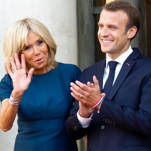 herstalle's tweet photo. #ConfinementJour26 
Lundi soir, le "Discours pour un Nouveau Monde" de #Macron (42 ans) ne devrait pas durer trop longtemps, il a prévu une petite fête pour les 67 ans de Brigitte... 
#ConfPR #Macron20h 
#Allocution #Coronavirus 
#ConfinementJour28 https://t.co/sLiVd1VUnm