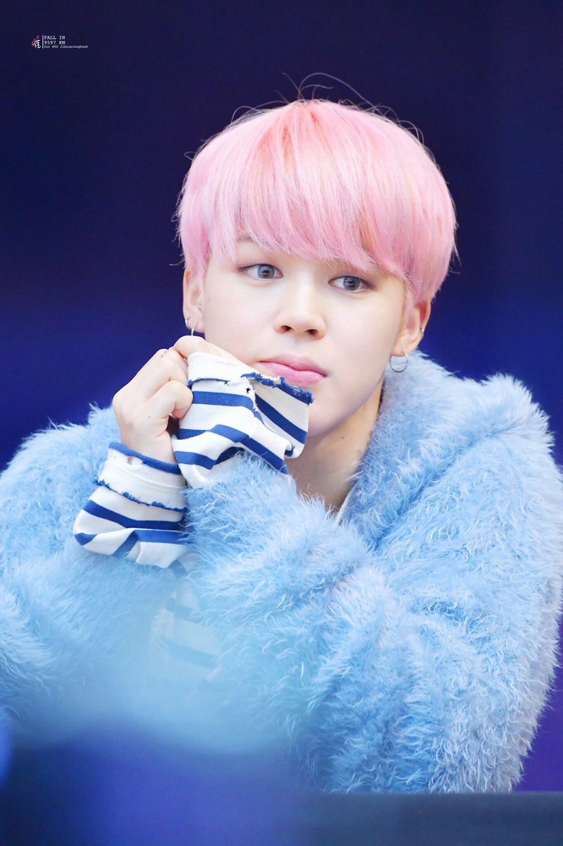  #Jimin  #parkjimin  #bts  You are the master of the genie, it’ll give you whatever you want. You are in control of it, you’re dominating it. So when Jimin says “I can be your Genie” he’s basically saying he can be a sub (let you dominate him).