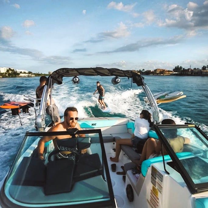 MyBoatLife's tweet image. If you ever thought "How can I rent my boat?" Here's everything you need to know about listing your boat on an online rental app ----&amp;gt; buff.ly/2Vm54RT 
#boating #boatrental #boatsetter @boatsetter #boatlife