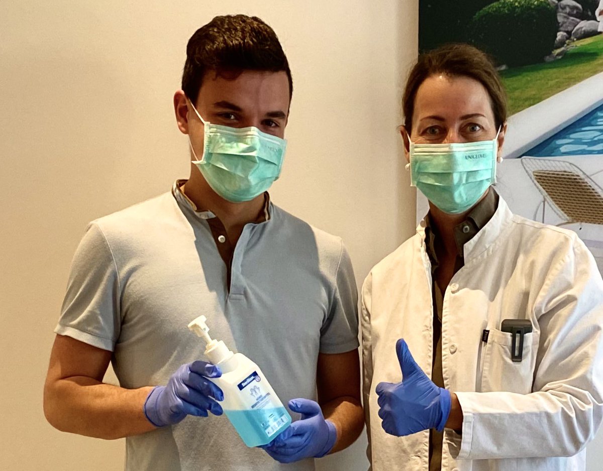 #confidence #masks #savelivesstayhome #doctor @ArminLaschet⁩ @GewitterImKopfy⁩  Let’s have confidence in our excellent health system: #MasksForThePeople will protect from future #viraltsunamis. So: Get started and Happy Easter. #KeepYourDistance 🐣🐰☀️