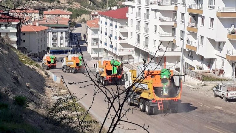 MuratKoseMamak's tweet photo. Vefa Sosyal Destek Grubu ile ekiplerimiz, halkımız için 24 Saat çalışıyoruz.

Yapabileceğimiz bir konu olursa hizmetinizdeyiz. 🙏

✅ ☎️ 444 0 149
✅ WhatsApp 0533 8118383 https://t.co/dBTUjpzIuM