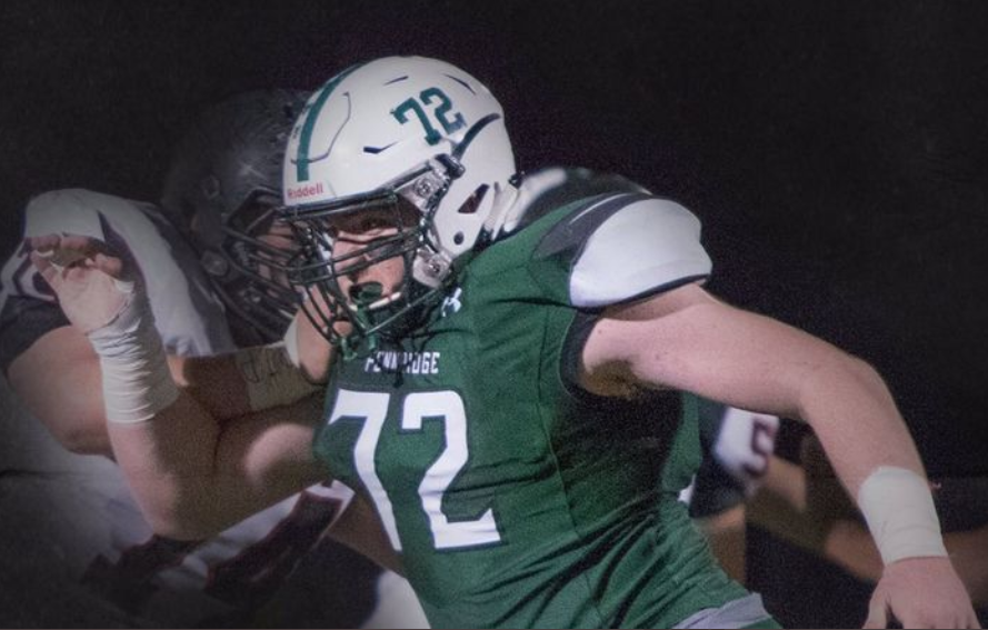 LvilleBigRedFB's tweet photo. Welcome aboard to PG defensive tackle and offensive lineman Phil Long! @phillong416 6'2" 280, 29 ACT, ready for a big year. Senior highlights here: https://t.co/N9F8gZatXv #GoBigRed #RollVille #BigNewsfromBigRed https://t.co/qriFKjn6Rb