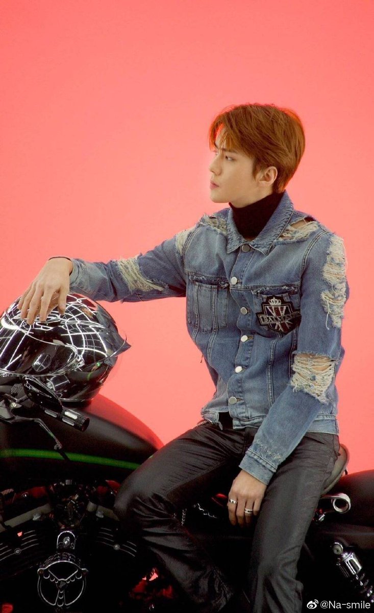 Sehun in denim jacket a thread