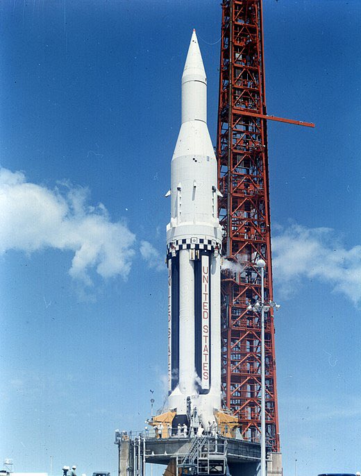NASA demonstrated “engine out” capability with the first generation of the Saturn launch vehicles in 1963. On flight SA-4 an inboard engine was deliberately shut down whilst fuel was feed to the remaining engines to compensate.
