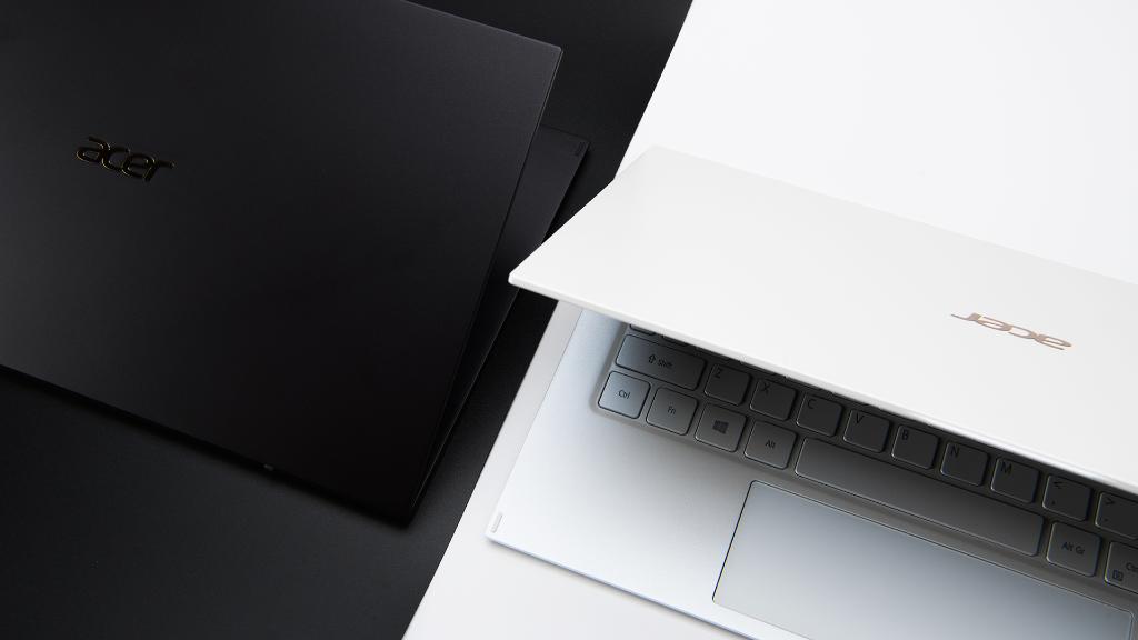 ES_Acer's tweet photo. No hay lugar a dudas. Ya sea en blanco o en negro, nuestro #Swift7 es un verdadero clásico moderno.
Elige aquí: https://t.co/yHLdSW1iO2 https://t.co/61BaDLqAYw