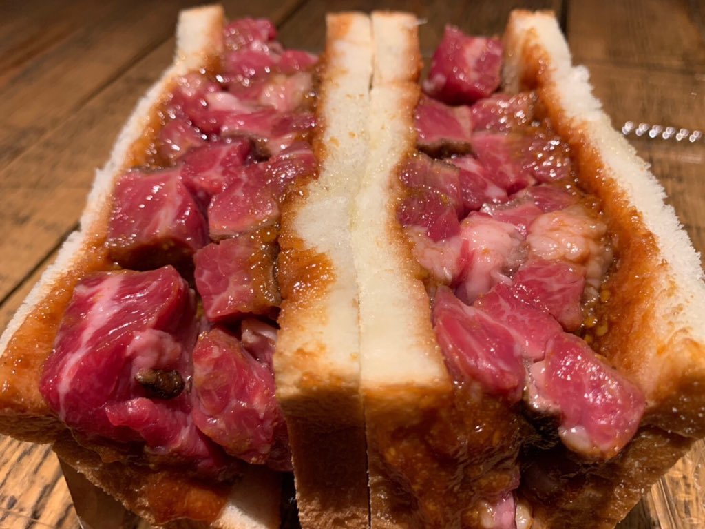 大阪 福島区 肉バル バモス Vamos Vamos宅配始めました お肉を豪快にサンドした噂の肉 ぱんや旨味抜群のステーキ弁当を大阪市内であれば可能な限りどこへでもお届け致します qのプロが作る 本気のお弁当 をご家庭で楽しんでください 大阪 福島区 肉バル バモス Vamos Vamos宅配始めました お肉を豪快にサンドした噂の肉 ぱんや旨味抜群のステーキ弁当を大阪市内であれば可能な限りどこへでもお届け致します qのプロが作る 本気のお弁当 をご家庭で楽しんでください