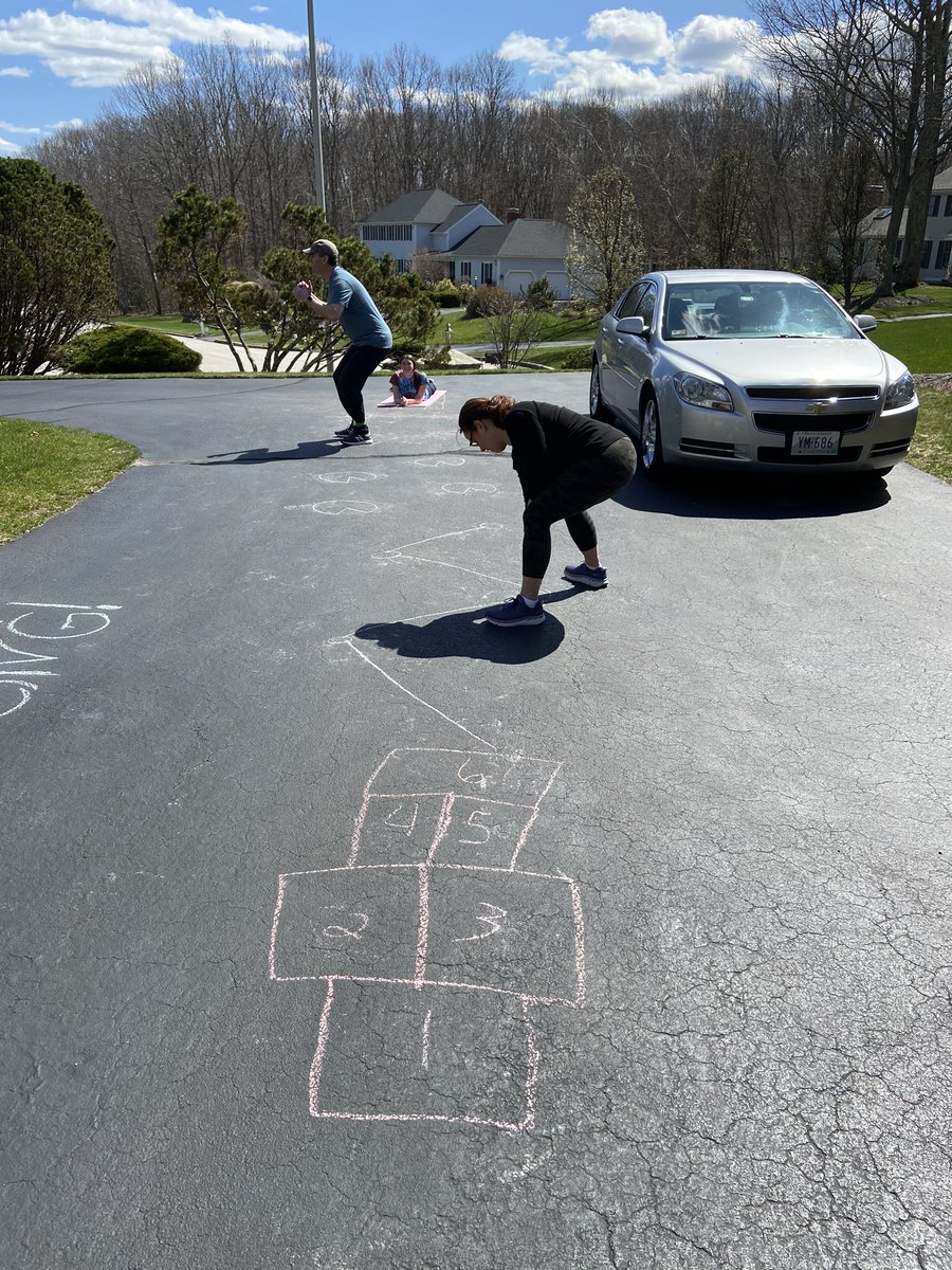 SamiShorr's tweet photo. Today i made a fitness obstacle course for the fam! We loved it!! It was really hard but we made it enjoyable by doing it together and obviously my superior circle drawing skills😏 does the shorr fam scare you @TIMKENNEYEGHS ?? #teamperrin @EGHSPerrin https://t.co/uiiC7NJOrN