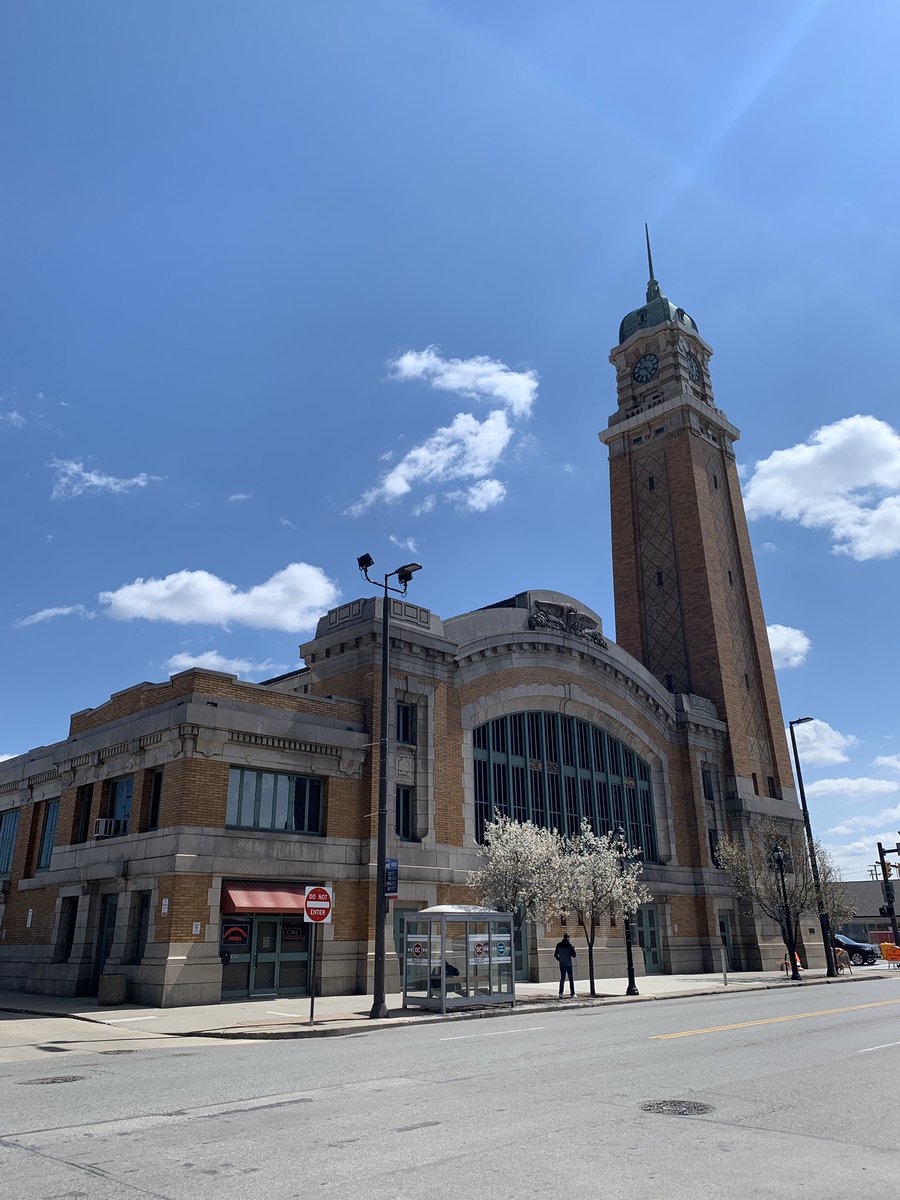 “West Side Market. Built in 1912, this European-style markethall... is topped with a copper-domes clock tower, originally a water tower...it is interesting to view the food stalls... many of which have been operated by the same families for generations.” (2/)