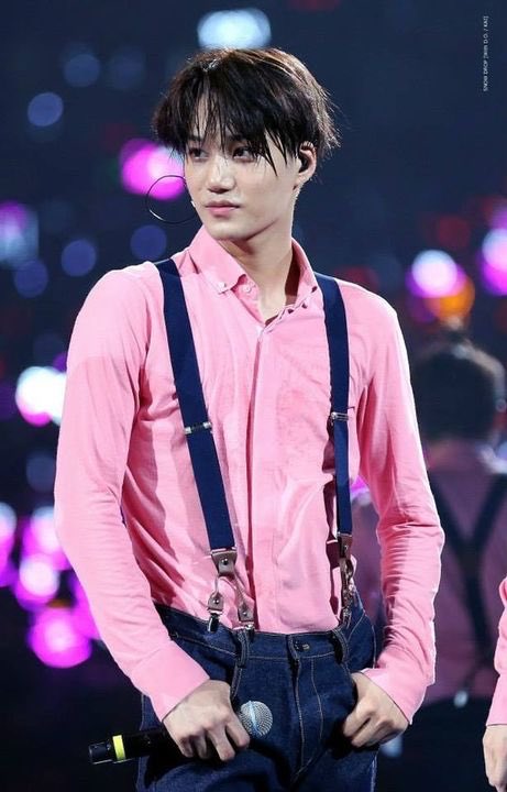  My EXO themed ACNH Designs Enjoy! & please tag me if you use any of these  I’d love to see pictures !!—————————————————— EXO’luxion Pink suspender shirt