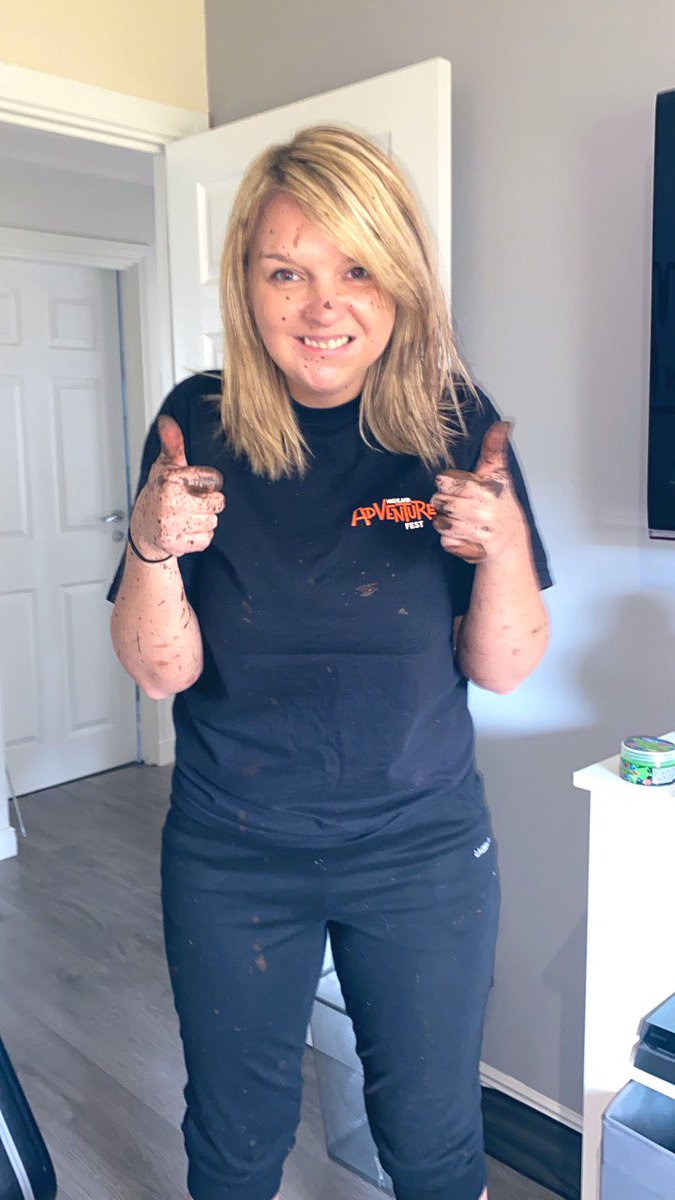 CeciliaPlanit's tweet photo. What did you get up to this Saturday? I spent a few hours painting the fence #BreakingAwayFromTheLaptop #ThumbsUp #JobDoneForAnotherYear π©βπ¨ https://t.co/LPO4Hb1i8u
