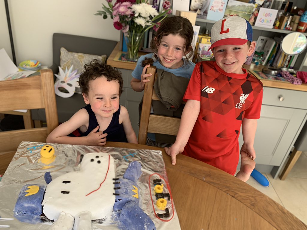 SharonDonohue5's tweet photo. #work of art #dogman cake #mrsflynn class thanks for all messages great day #happybday again https://t.co/UP272pwsiE