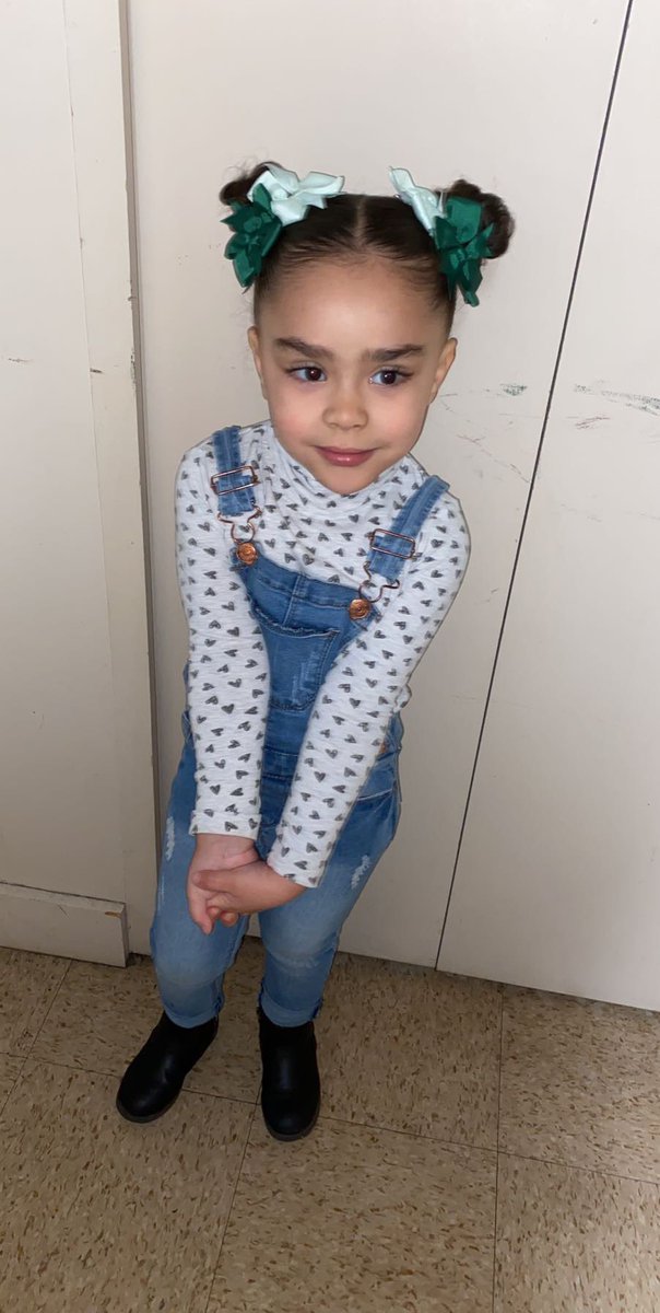 Salcedo____'s tweet photo. okay lmk if youre gonna ever say no to this face? https://t.co/U999ZJSKeH