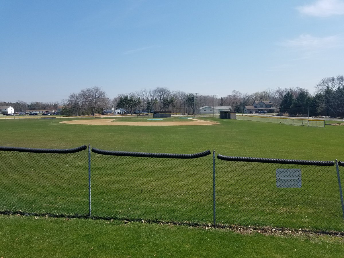 SLHS__Baseball's tweet photo. Thinking of all of you today, especially our seniors. Love you and miss you! Contemplating the beauty of a Saturday double header. Be well, stay safe, keep preparing! God will get us through this! https://t.co/TsGzMNiOa8