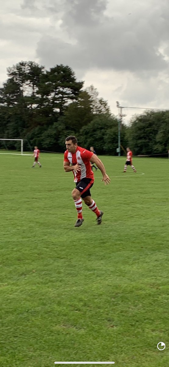 Joegriggs's tweet photo. Cheers @GeorgeCallard 

Join the challenge of posting a footy pic, once nominated you have 24hrs to post a picture of yourself as a player or donate £30 to charity.... @AlexOhara94 @ItsCobyWilson @xDove_ https://t.co/wJAr9EAc7i