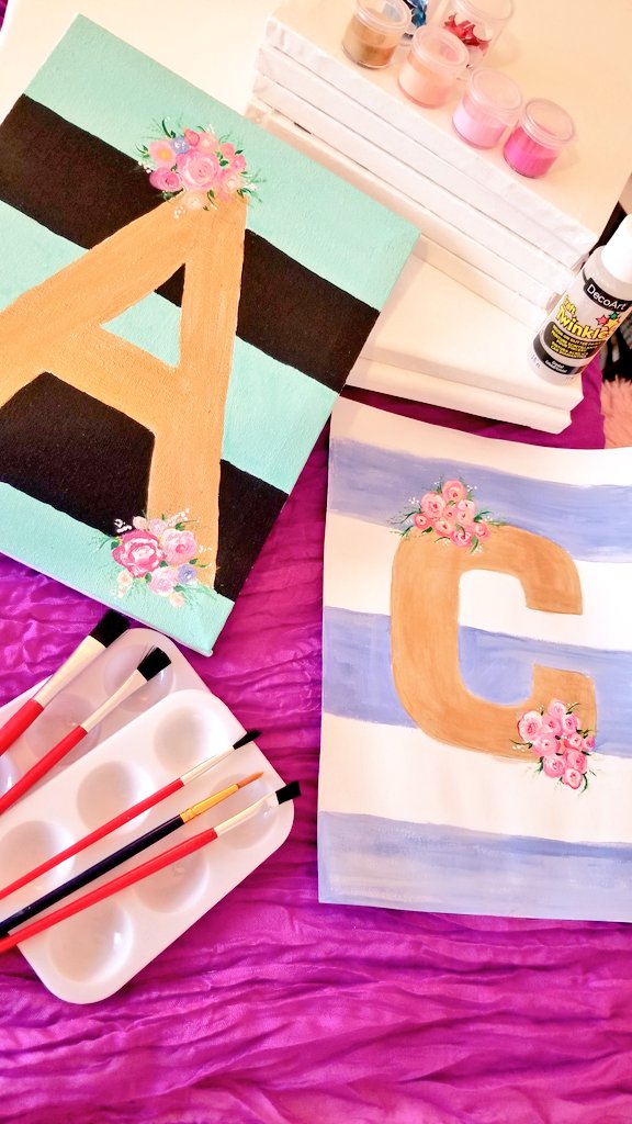 DAArtwork's tweet image. Pretty Pretty these are a few of my favorite things 🎨🎨
Paperpalettestudio.com 
#athome #besafe #yourinitials
#prettypretty
##socialdidtance