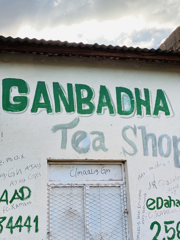 AbdilaahiPersia's tweet photo. This is ganbadha they serve the best camel tea in #burco i really enjoyed it.
#tea #cameltea #burco #camelmilk #somali #somalitea https://t.co/ikx82M6H81