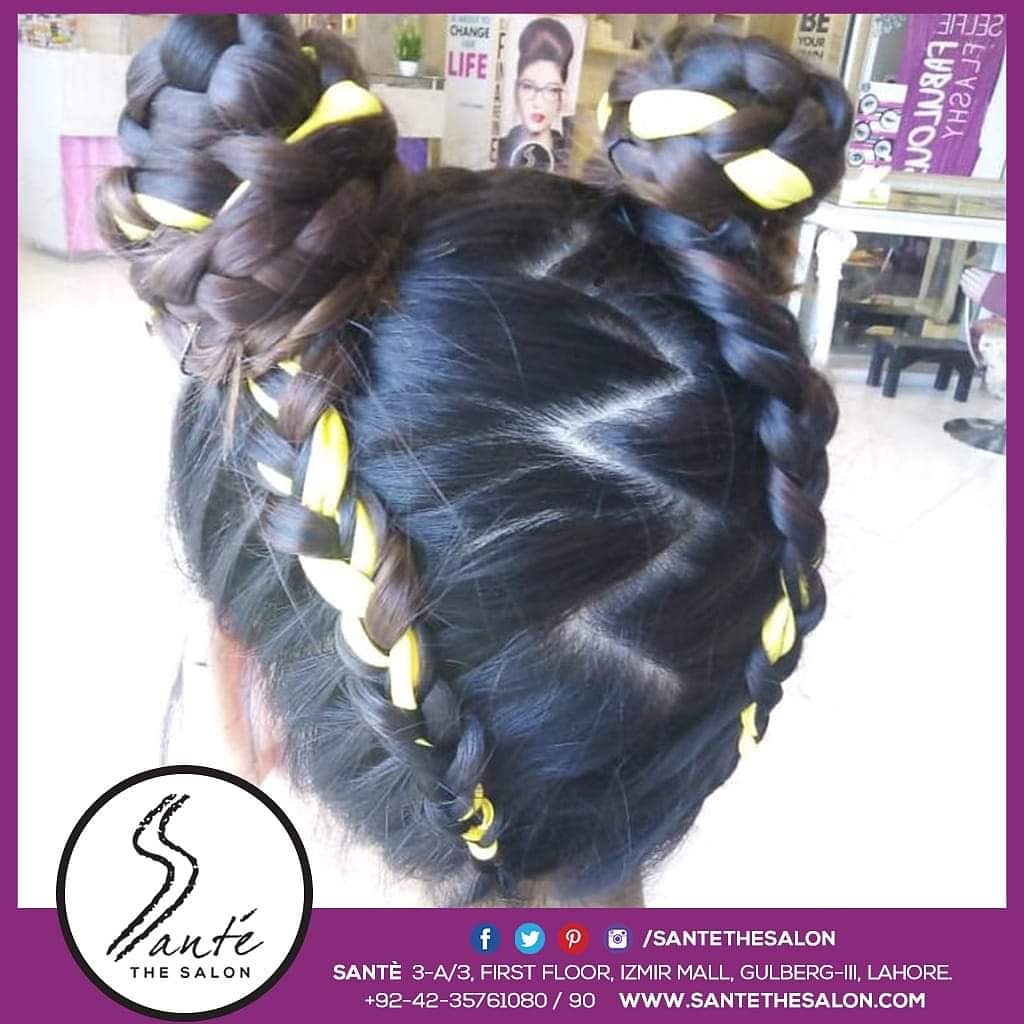 sante_thesalon's tweet photo. Wanna try something new with your hair? Try this funky hairdo to lift up your mood β€
#sante #santethesalon #depilexlive #makeup #depilex #depilexgroup #hair #fancybraid #masarratmisbah #redahmisbah #shorthair #hairgamestrong #beautyalert #hairlicious
https://t.co/RTT1U38BDk https://t.co/wBos0eRKRQ