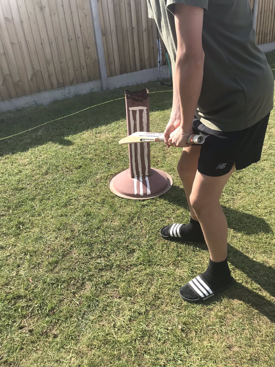 buscombie's tweet photo. Listening to @bbctms using an old #BBQ as a set of wickets!! @Spyderbats @AlvanleyCC https://t.co/sGj2bKWYXG
