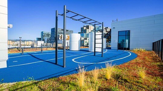 STUDIO_OSLO_LA's tweet photo. #Studio_Oslo’s project #Vestbygget is featured in #Dagsavisen this weekend. Great to have a training facility on your roof during these times 🤩 Foto: Katrine Lunke &amp; Lasse Tufte https://t.co/LbPYVPZdCR https://t.co/XXfEQIk9uF