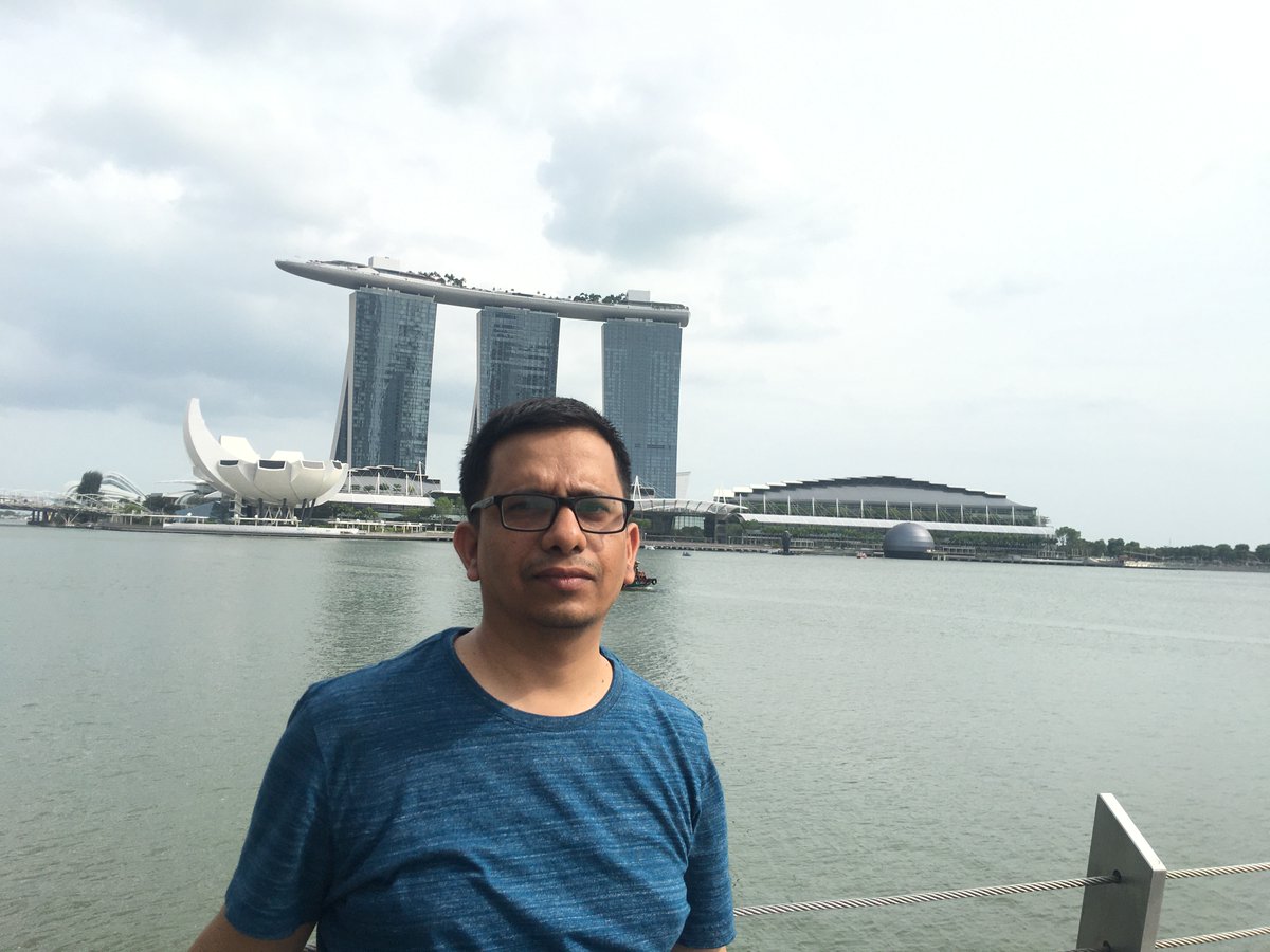 smukti04's tweet photo. #Singapore #FortCanning #marinabaysands #LakeofDreams #universalstudios https://t.co/UAFm1iaWDt