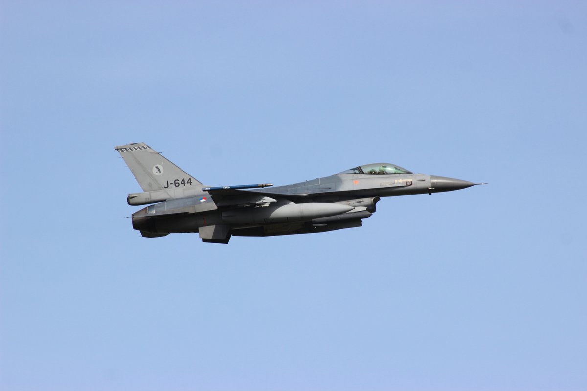 Paar plaatjes van vrijdagochtend #EHLW #F35 #F16