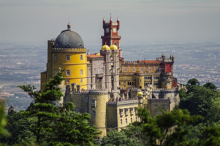PousadasPRT's tweet photo. No trip to the Lisbon coast would be complete without a visit to Sintra, 30 minutes away. 

Palaces, castles, beautiful gardens and a charming town centre - there is something here for all ages.
https://t.co/ASBbMIiK3S

#visitportugal #Sintraportugal #mustvisit #travel https://t.co/KhpX8LeQTT
