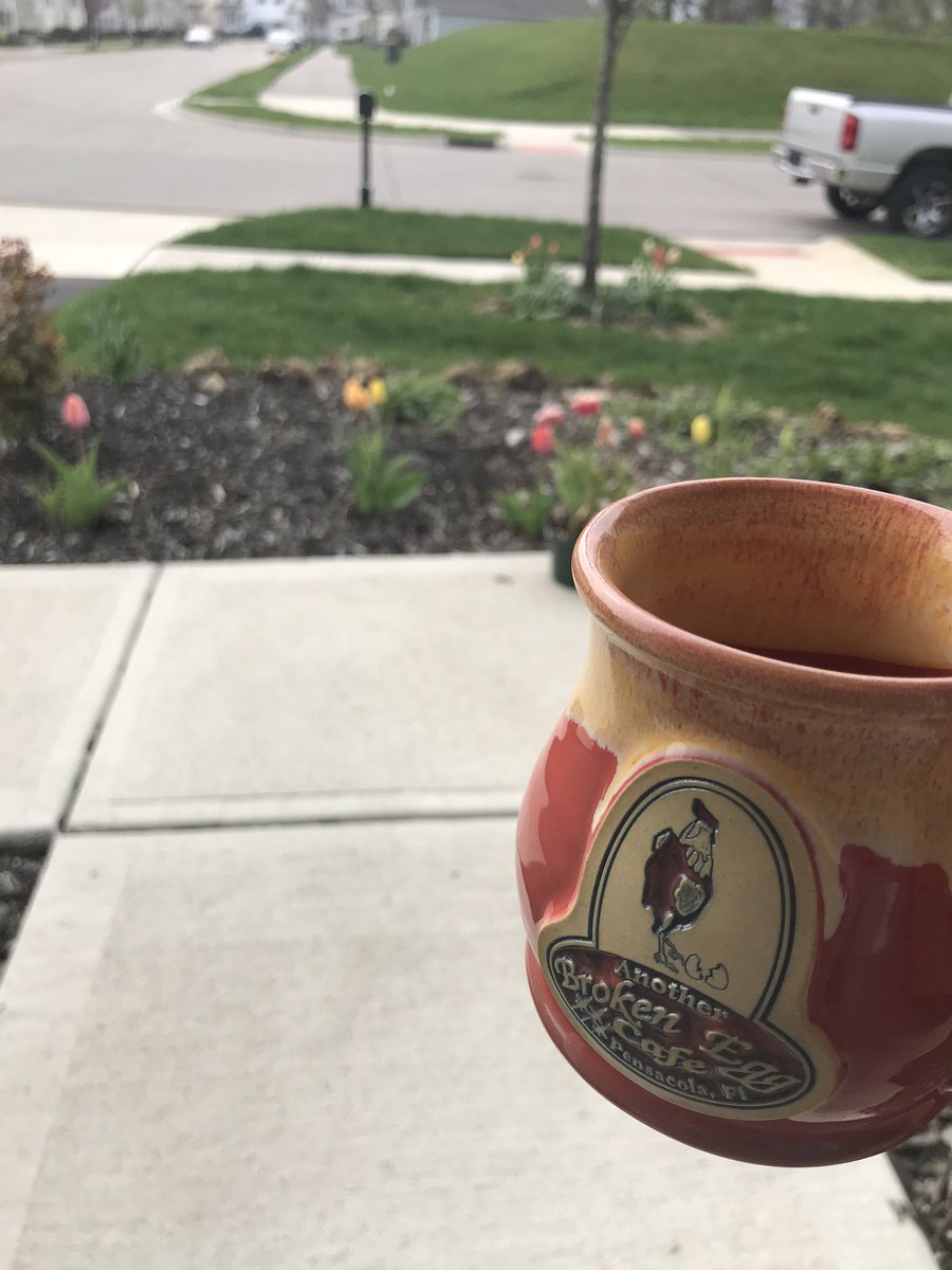 KateW_ATC's tweet photo. Coffee, fresh air, flowers and birds chirping ❤️🌷😎 https://t.co/lPRARN6bs9