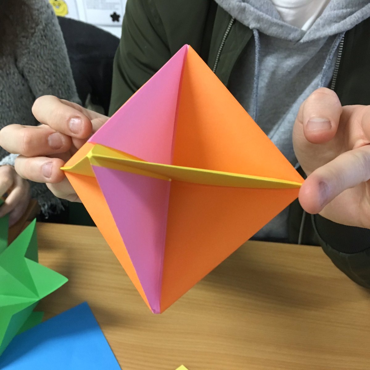 6) Or how about a tower of skeletal octahedra instead? They’re a great challenge to put together – although you might need an extra pair of hands! Good video instructions from  @nrichmaths here:  https://wild.maths.org/skeletal-octahedron #3DMaths  #HandsOnMaths  #LockdownMaths  #ArtfulMaths