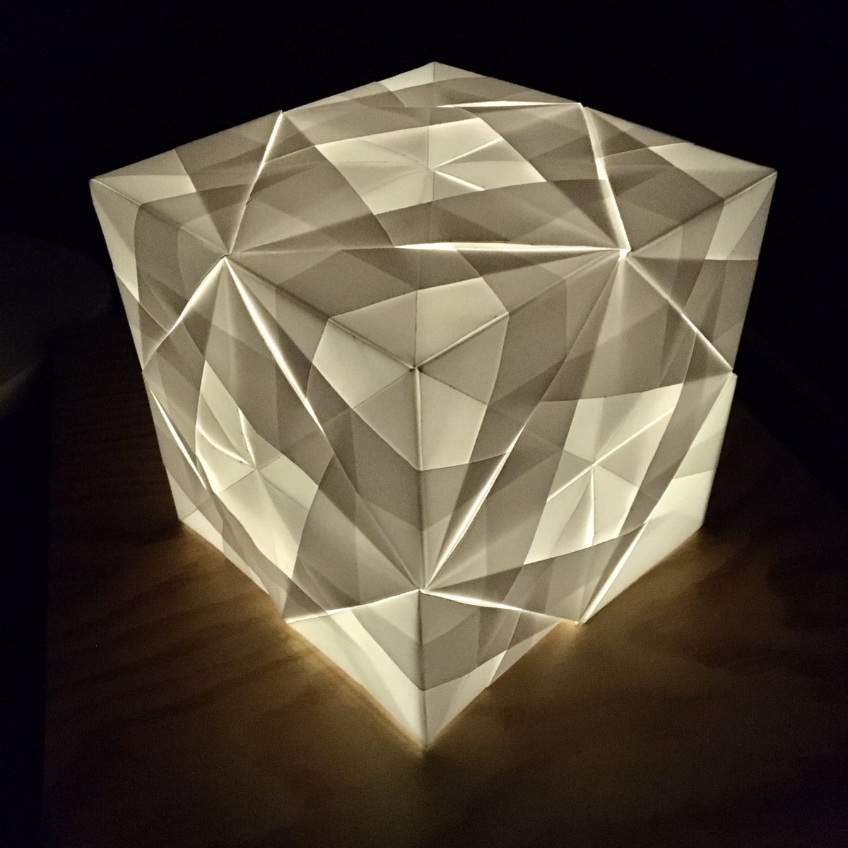 10) Light up your life with beautiful  #origami cube lampshades! Use baking or tracing paper with LED bulbs or fairy lights.10a) These instructions from  @origamifolding make the Sonobe lampshade below  https://origamitutorials.com/sonobe-cube-lamp-tutorial/ Can you spot the Pythagoras’ Theorem proof?